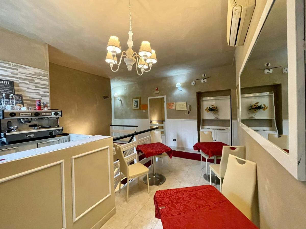 Hotel Aurelia Milano Centrale Bagian luar foto