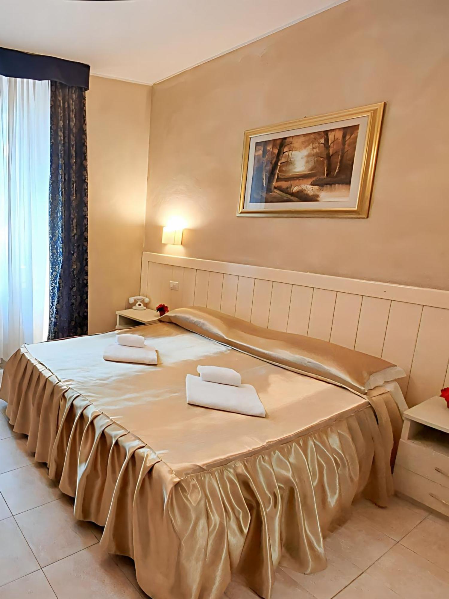 Hotel Aurelia Milano Centrale Bagian luar foto