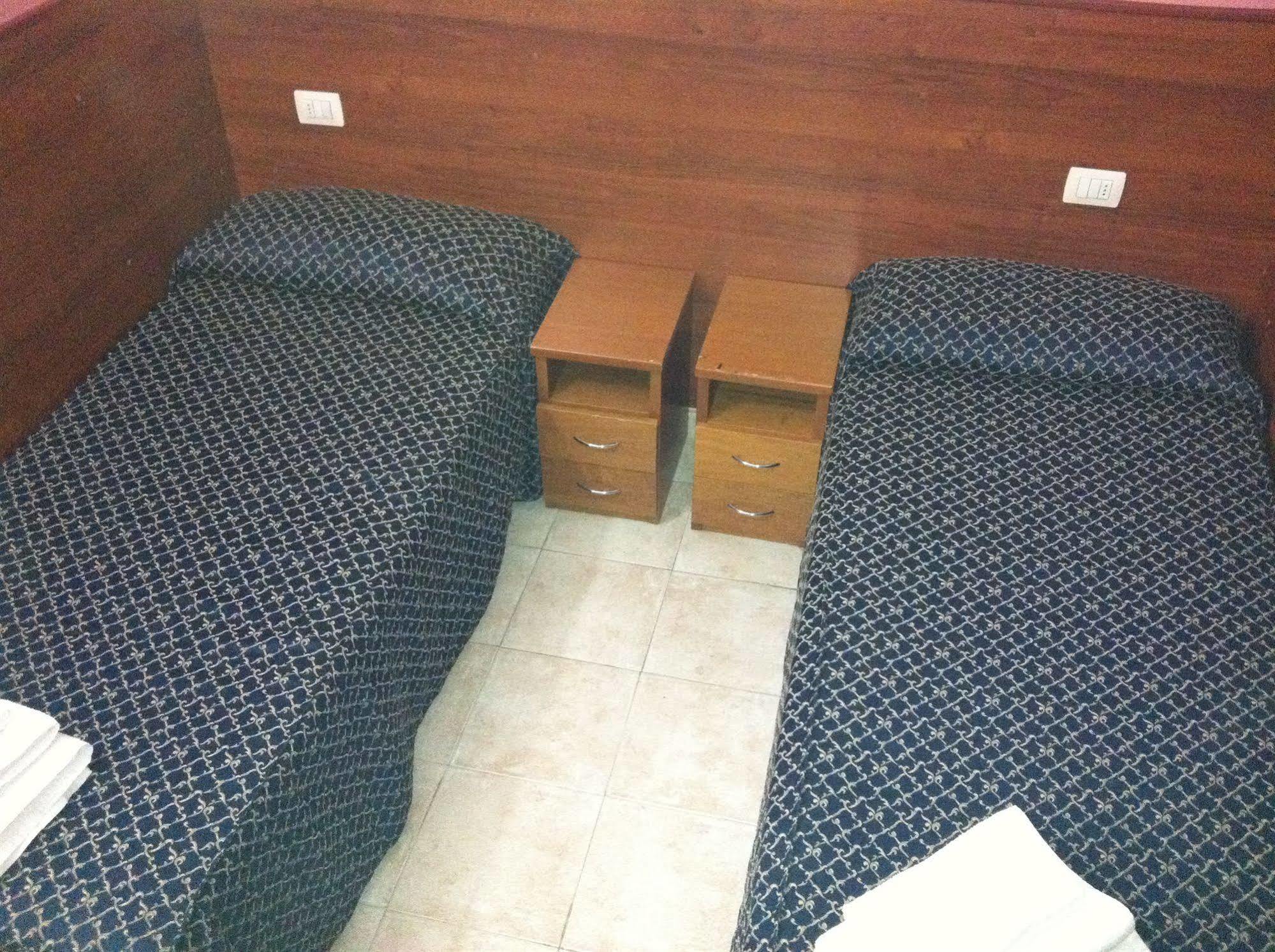 Hotel Aurelia Milano Centrale Bagian luar foto