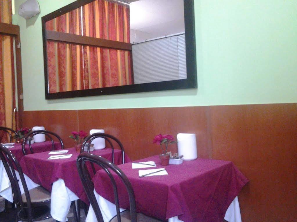 Hotel Aurelia Milano Centrale Bagian luar foto